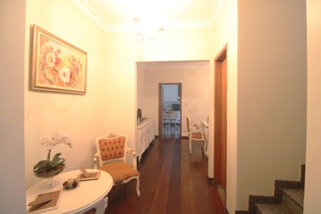 Casa para alugar com 500m², 3 quartos e 5 vagasHall