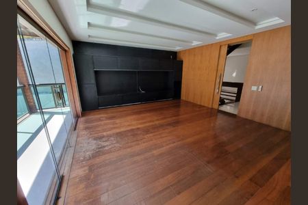 Casa à venda com 760m², 3 quartos e 4 vagas