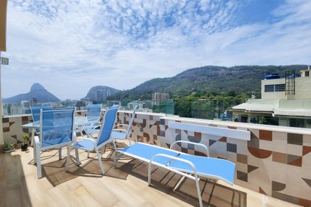 Apartamento à venda com 207m², 3 quartos e 2 vagas Apartamento à venda com 207m², 3 quartos e 2 vagasÁrea Superior