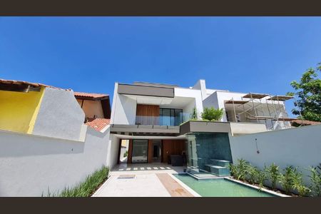 Casa à venda com 450m², 4 quartos e 2 vagas