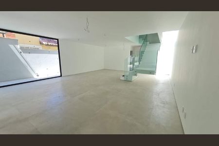 Casa à venda com 450m², 4 quartos e 2 vagas