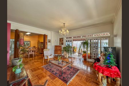 Apartamento à venda com 442m², 4 quartos e 2 vagas Apartamento à venda com 442m², 4 quartos e 2 vagasSala