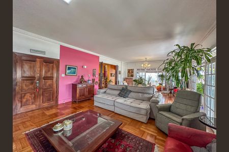 Apartamento à venda com 442m², 4 quartos e 2 vagas Apartamento à venda com 442m², 4 quartos e 2 vagasSala