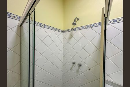 Apartamento à venda com 442m², 4 quartos e 2 vagas Apartamento à venda com 442m², 4 quartos e 2 vagasBanheiro da Suíte 3