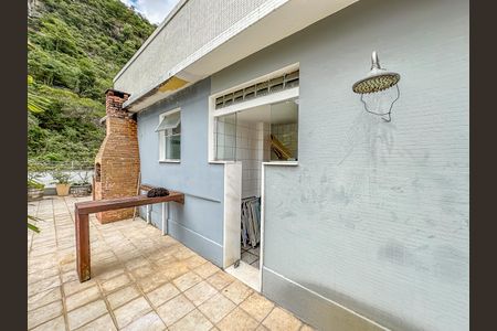 Apartamento à venda com 442m², 4 quartos e 2 vagas Apartamento à venda com 442m², 4 quartos e 2 vagasVaranda