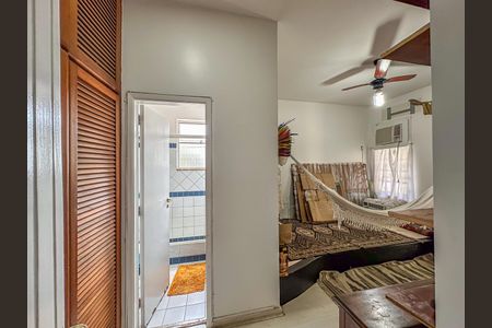 Apartamento à venda com 442m², 4 quartos e 2 vagas Apartamento à venda com 442m², 4 quartos e 2 vagasCorredor