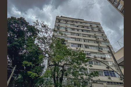 Apartamento à venda com 442m², 4 quartos e 2 vagas Apartamento à venda com 442m², 4 quartos e 2 vagasFachada