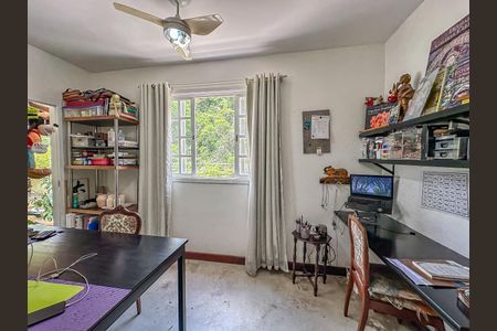 Apartamento à venda com 442m², 4 quartos e 2 vagas Apartamento à venda com 442m², 4 quartos e 2 vagasSacada da Suíte 3