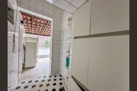 Apartamento à venda com 442m², 4 quartos e 2 vagas Apartamento à venda com 442m², 4 quartos e 2 vagasCorredor