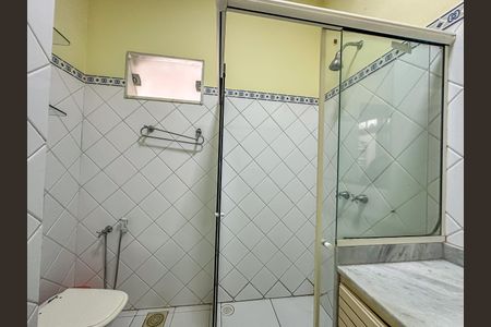 Apartamento à venda com 442m², 4 quartos e 2 vagas Apartamento à venda com 442m², 4 quartos e 2 vagasBanheiro da Suíte 3