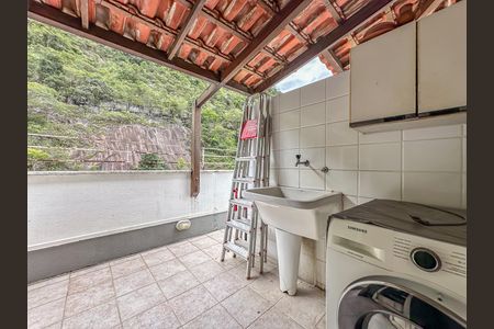 Apartamento à venda com 442m², 4 quartos e 2 vagas Apartamento à venda com 442m², 4 quartos e 2 vagasÁrea de Serviço