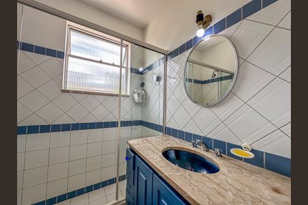 Apartamento à venda com 442m², 4 quartos e 2 vagas Apartamento à venda com 442m², 4 quartos e 2 vagasBanheiro da Suíte 2