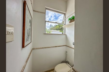 Apartamento à venda com 442m², 4 quartos e 2 vagas Apartamento à venda com 442m², 4 quartos e 2 vagasBanheiro da Suíte