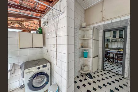 Apartamento à venda com 442m², 4 quartos e 2 vagas Apartamento à venda com 442m², 4 quartos e 2 vagasÁrea de Serviço