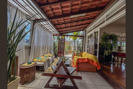 Apartamento à venda com 442m², 4 quartos e 2 vagas Apartamento à venda com 442m², 4 quartos e 2 vagasVaranda da Sala