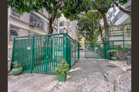 Apartamento à venda com 442m², 4 quartos e 2 vagas Apartamento à venda com 442m², 4 quartos e 2 vagasFachada