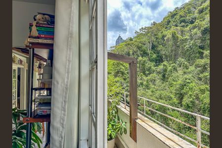 Apartamento à venda com 442m², 4 quartos e 2 vagas Apartamento à venda com 442m², 4 quartos e 2 vagasSacada da Suíte 3