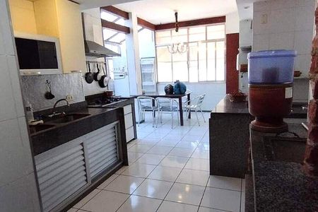 Apartamento à venda com 369m², 6 quartos e 3 vagas