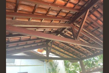 Casa à venda com 242m², 3 quartos e 3 vagas