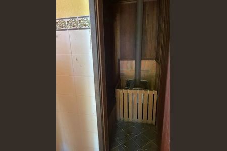 Casa à venda com 242m², 3 quartos e 3 vagas