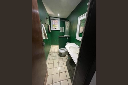 Casa à venda com 242m², 3 quartos e 3 vagas