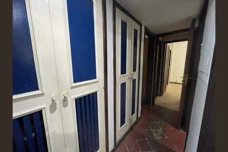 Casa à venda com 242m², 3 quartos e 3 vagas