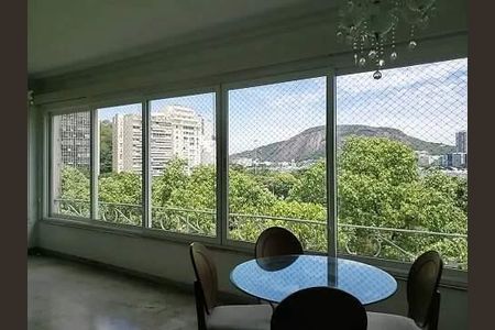 Apartamento à venda com 251m², 3 quartos e 1 vaga