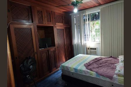 Casa à venda com 194m², 3 quartos e 2 vagas