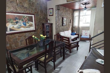 Casa à venda com 194m², 3 quartos e 2 vagas