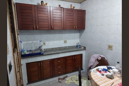 Casa à venda com 194m², 3 quartos e 2 vagas