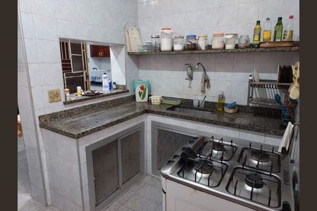 Casa à venda com 194m², 3 quartos e 2 vagas