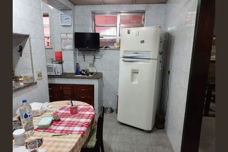 Casa à venda com 194m², 3 quartos e 2 vagas