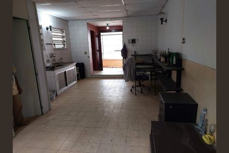 Casa à venda com 194m², 3 quartos e 2 vagas