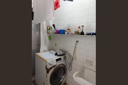 Casa à venda com 194m², 3 quartos e 2 vagas