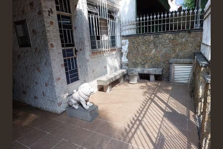 Casa à venda com 194m², 3 quartos e 2 vagas