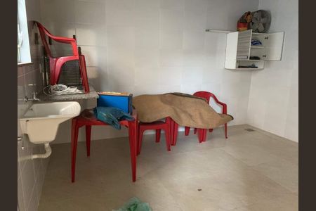 Casa à venda com 110m², 3 quartos e sem vaga