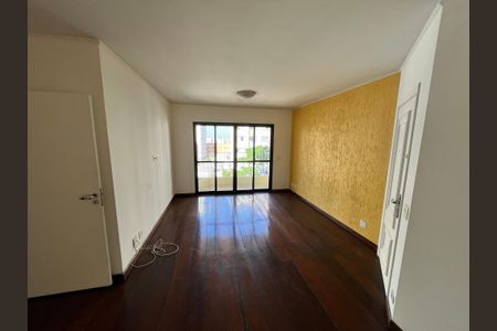 Apartamento à venda com 105m², 2 quartos e 2 vagasSala