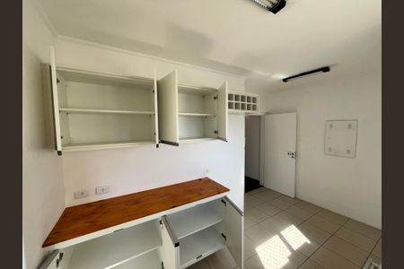 Apartamento à venda com 105m², 2 quartos e 2 vagasCozinha