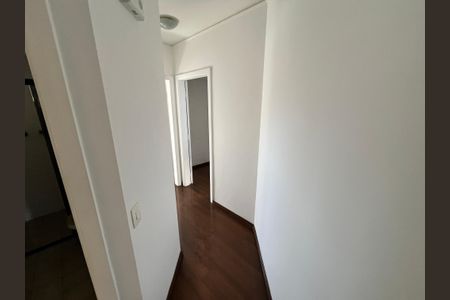 Apartamento à venda com 105m², 2 quartos e 2 vagasCorredor