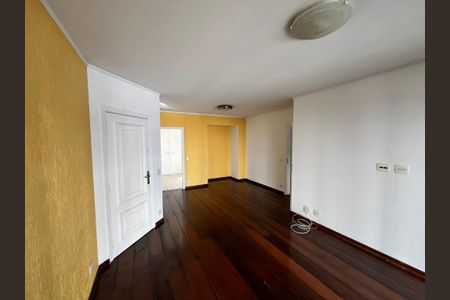 Apartamento à venda com 105m², 2 quartos e 2 vagasSala