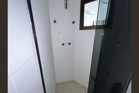 Apartamento à venda com 105m², 2 quartos e 2 vagasBanheiro