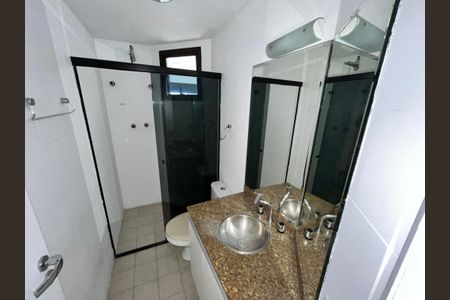 Apartamento à venda com 105m², 2 quartos e 2 vagasBanheiro