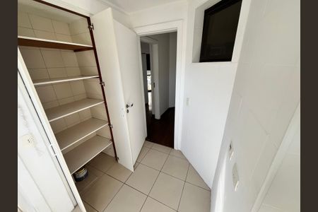 Apartamento à venda com 105m², 2 quartos e 2 vagasÁrea de Serviço