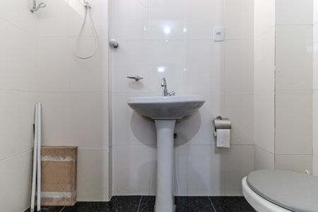 Apartamento à venda com 80m², 3 quartos e sem vaga Apartamento à venda com 80m², 3 quartos e sem vagaBanheiro de Serviço