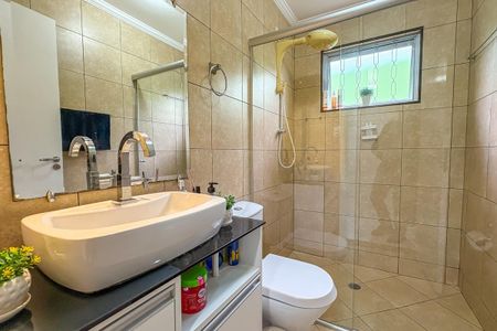 Casa à venda com 266m², 3 quartos e 2 vagas Casa à venda com 266m², 3 quartos e 2 vagasBanheiro Social