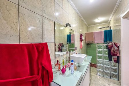 Casa à venda com 266m², 3 quartos e 2 vagas Casa à venda com 266m², 3 quartos e 2 vagasBanheiro da Suíte 1