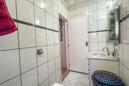 Casa à venda com 266m², 3 quartos e 2 vagas Casa à venda com 266m², 3 quartos e 2 vagasBanheiro da Suíte 2