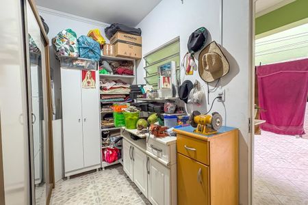 Casa à venda com 266m², 3 quartos e 2 vagas Casa à venda com 266m², 3 quartos e 2 vagasQuarto de Serviço