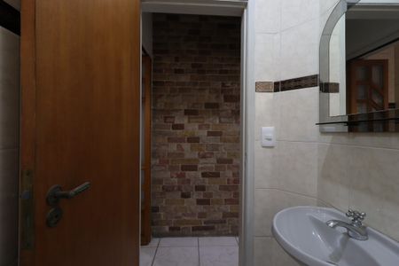 Casa à venda com 220m², 3 quartos e 2 vagasLavabo