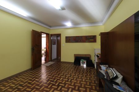 Casa à venda com 220m², 3 quartos e 2 vagasSala